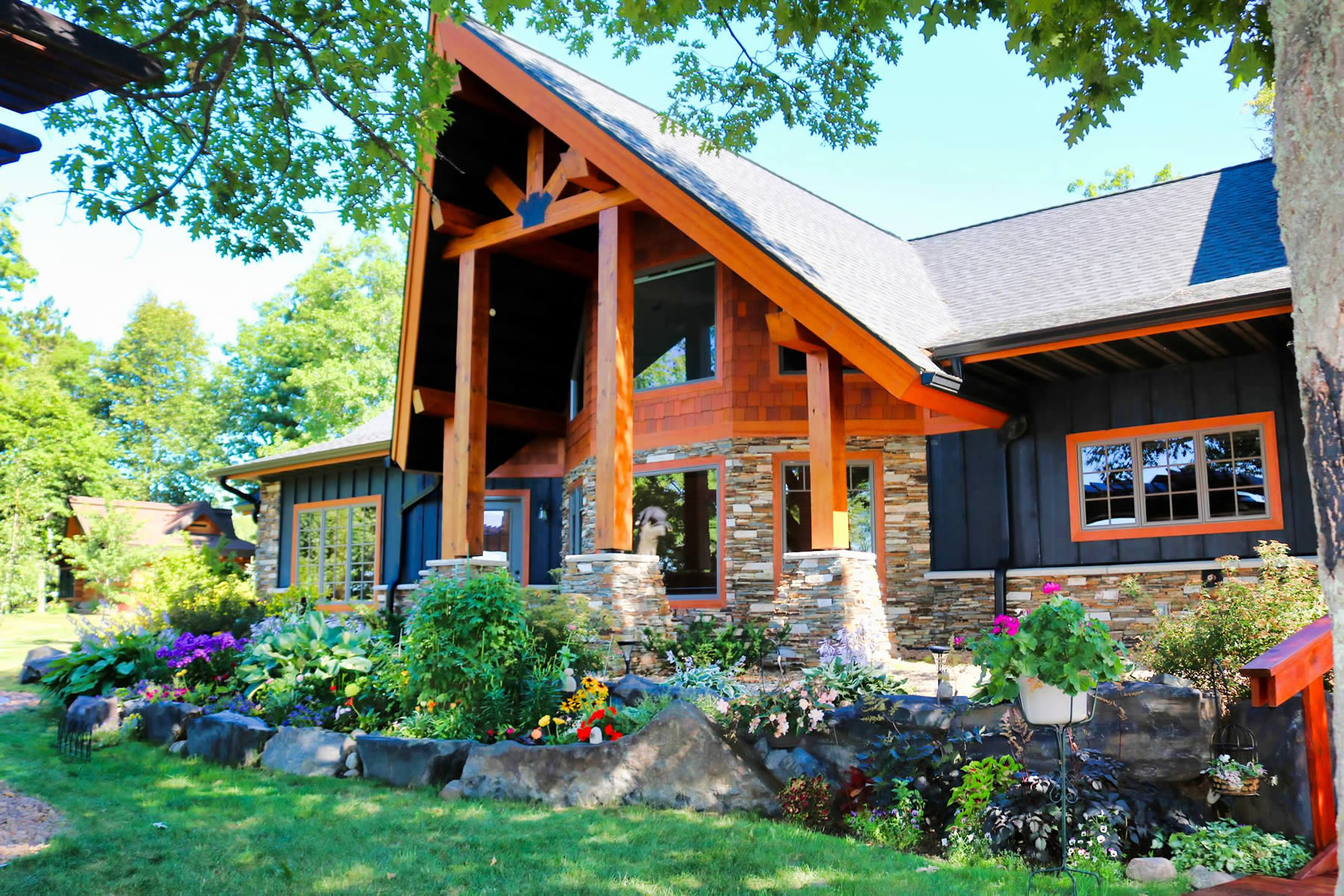 Yellowstone Log Homes example of custom home exterior 4327