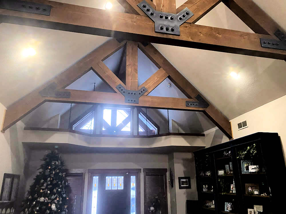 yellowstone-log-homes-interior-design-elements-custom-beams